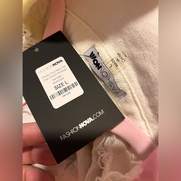 Fashion nova Really Out Here Tie Dye Denim Romper (L) - Picture 7 of 7